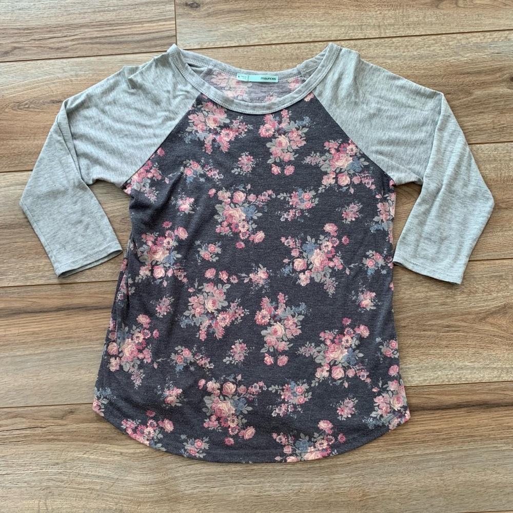 Maurice’s 3/4 Sleeve Shirt Size Medium